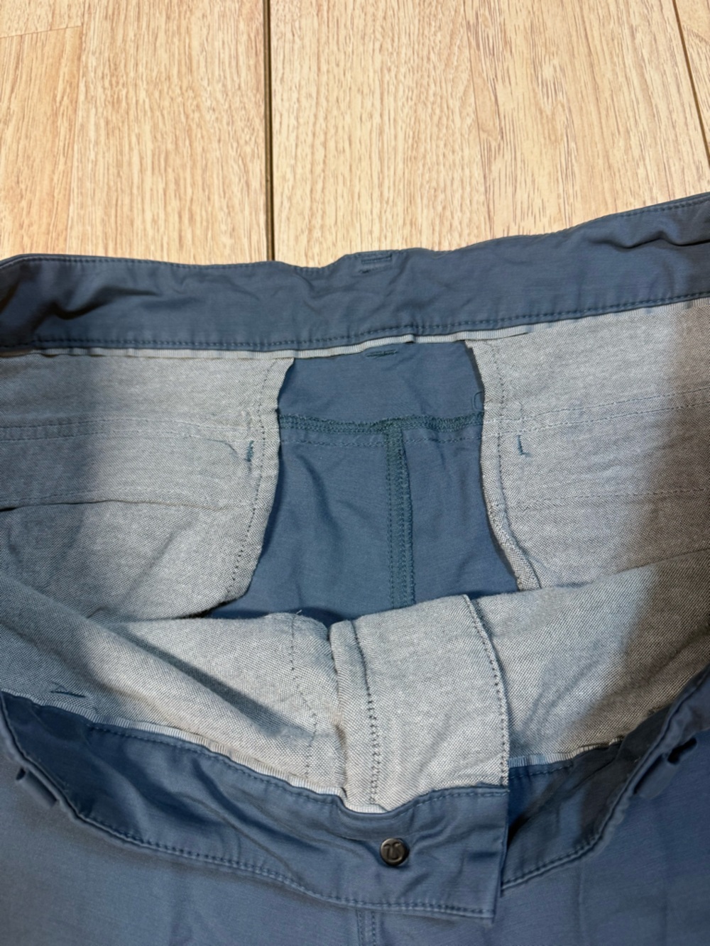 Lululemon Men’s Golf Short - Picture 2 of 6